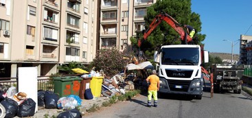 ARANCETO - task force della Polizia Locale per rimuovere rifiuti e mezzi abbandonati