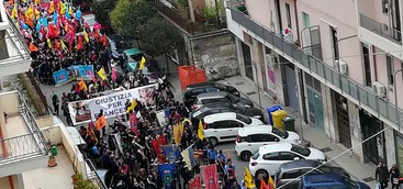 FOTO NOTIZIA :24esima Giornata internazionale della memoria e dell'impegno in ricordo delle vittime innocenti di Mafia. In migliaia a Catabzaro