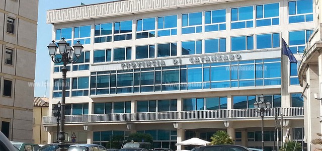 Provincia Catanzaro, domani assemblea dei sindaci e Consiglio provinciale