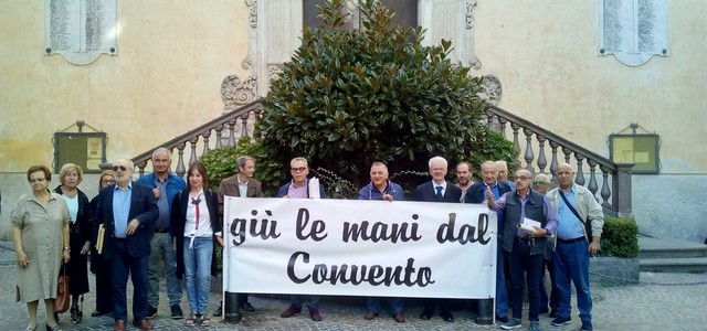 Chiusura Convento Cappuccini : svolto sit-in davanti alla Chiesa del Monte di Catanzaro