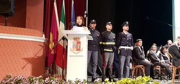 Questura di Catanzaro, celebrazione anniversario della Polizia di Stato ed elenco premiati al Politeama (Fotogallery)