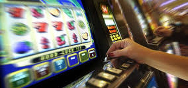 Ludopatia: Codacons diffida le Questure  Sale slot vicine a luoghi sensibili .