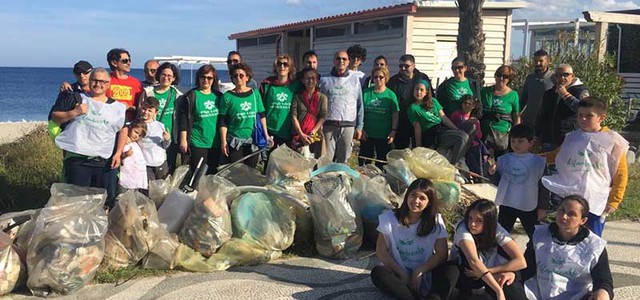 Proloco Montauro e " Vita Ambiente" dedicano una giornata a ripulire le nostre coste (VIDEO)