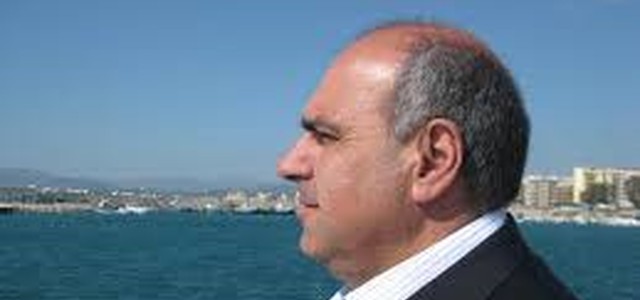 Ursino: "La mia proposta è di affidare la manutenzione dei cimiteri solo alla Catanzaro Servizi"