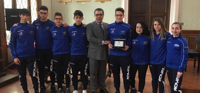 Gabriele Arcuri, campione italiano di taekwondo, premiato in Comune