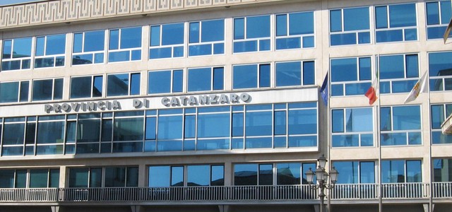 Ristrutturazione Prefettura: prosegue la disputa. La maggioranza replica a Bruno.