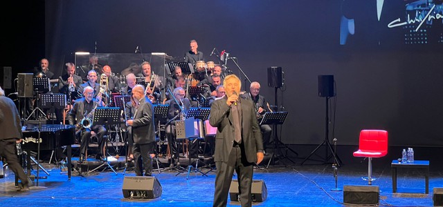 SPETTACOLO. Christian De Sica appassiona il pubblico di Festival d'Autunno con "Una serata tra amici", tra leggerezza ed amarcord
