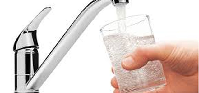 DIVIETO USO POTABILE ACQUA NEL QUARTIERE SANTO IANNI , PARAMETRI RIENTRATI NELLA NORMA IN VIA GENOVA A LIDO