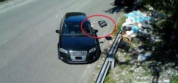 Abbandono rifiuti e deiezioni canine per strada a Catanzaro, Abramo intensifica i controlli