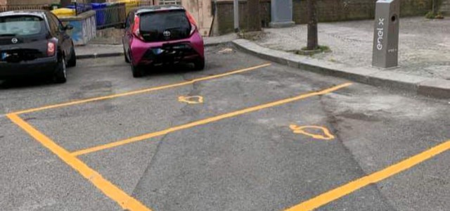 Viabilità - I Quartieri: "Tra strisce blu e palini dissuasori Corso Mazzini è diventato un percorso militare"