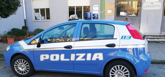 Catanzaro - All' Istituto Comprensivo "Manzoni"  per i più piccoli stamane la legalità e il rispetto delle regole