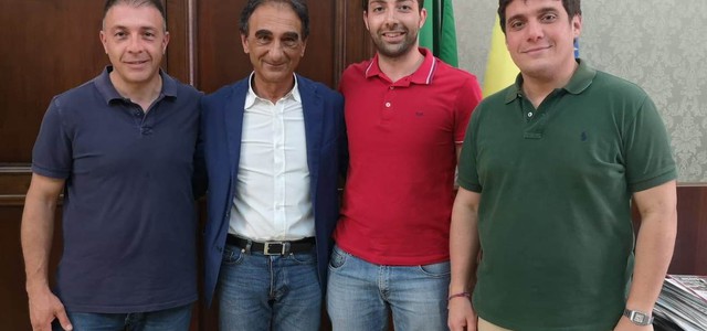 ABRAMO E POLIMENI HANNO RICEVUTO A PALAZZO DE NOBILI IL NEOSINDACO DI SAN FLORO BRUNO META E IL SUO VICE SAVERIO ROTUNDO