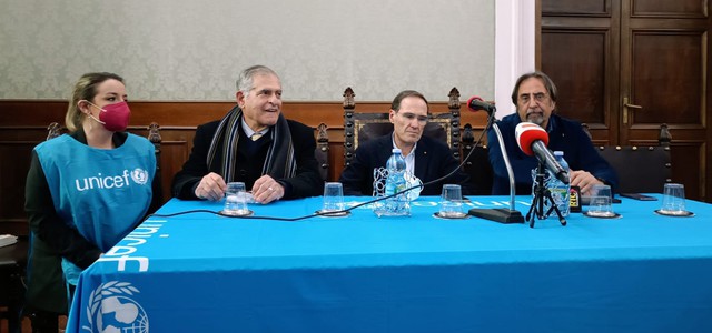 Presentato lo spettacolo di beneficenza - “U figghju & Colacino” - organizzato dall’Unicef Calabria per raccogliere fondi. Appuntamento giovedì 14 aprile al Teatro Politeama