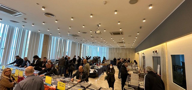 RITORNA IL CATANZARO VINYL MARKET: IL SALONE DEL DISCO CHRISTMAS EDITION IL 16 E 17 DICEMBRE