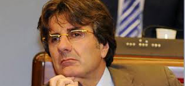 POLITICA , IL CONSIGLIERE COMUNALE LORENZO COSTA LASCIA IL PD