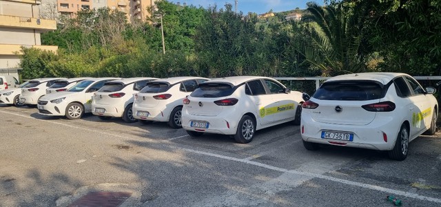 Consegne totalmente "green" per Poste Italiane a Catanzaro: arrivati 16 nuovi mezzi elettrici