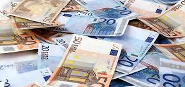 Codacons: Dal 2001 persi 44 miliardi di euro per crac bancari 1,2 mln italiani coinvolti, perdita media 35 mila euro Coinvolti anche gli azionisti della Popolare delle Province Calabre